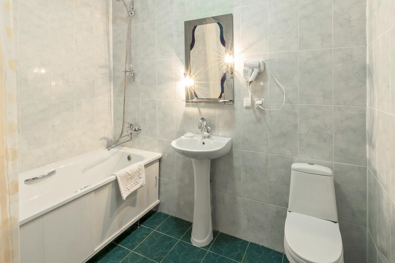 Centralny Hotel Kryvy Rih Extérieur photo