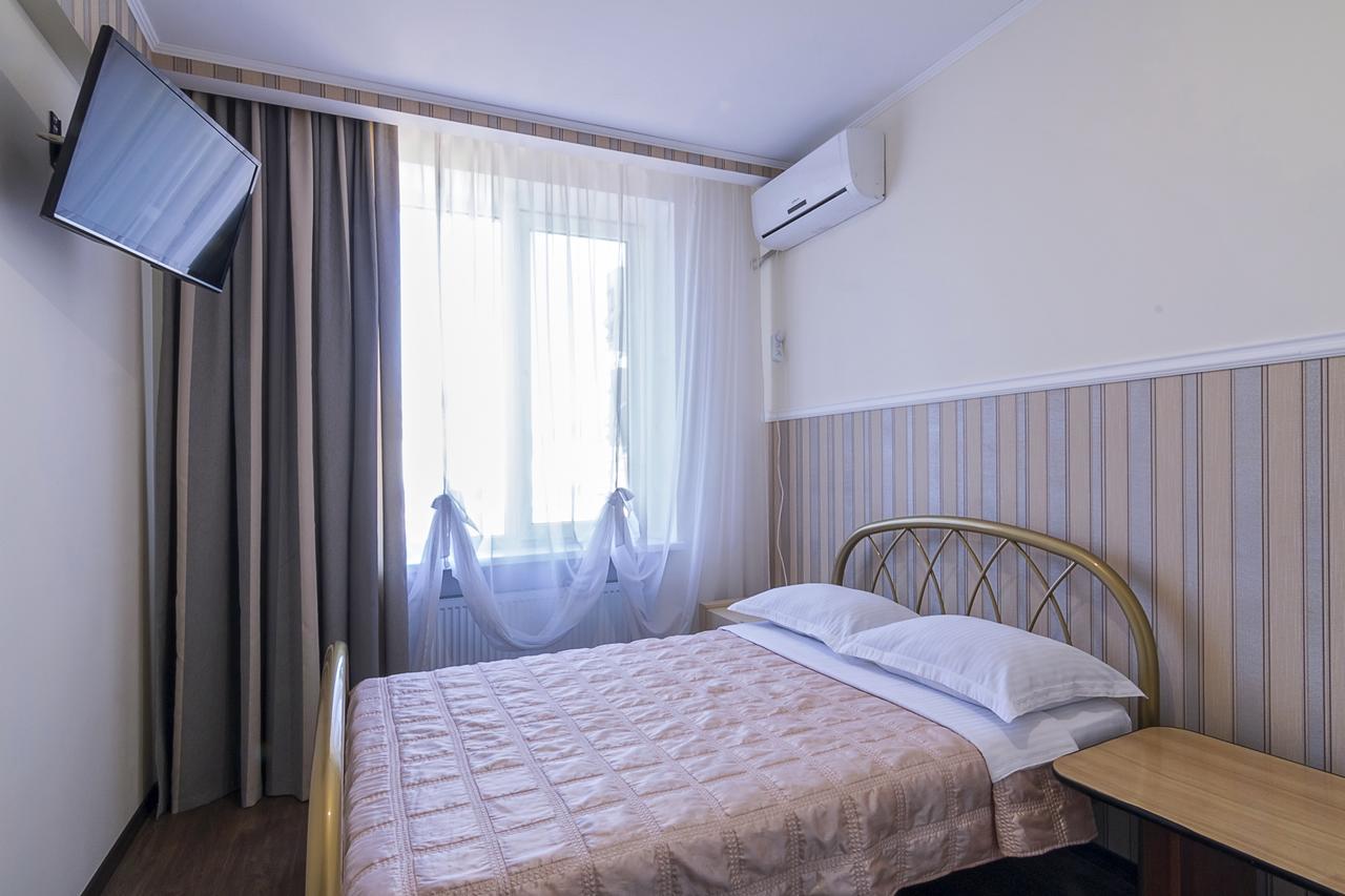 Centralny Hotel Kryvy Rih Extérieur photo
