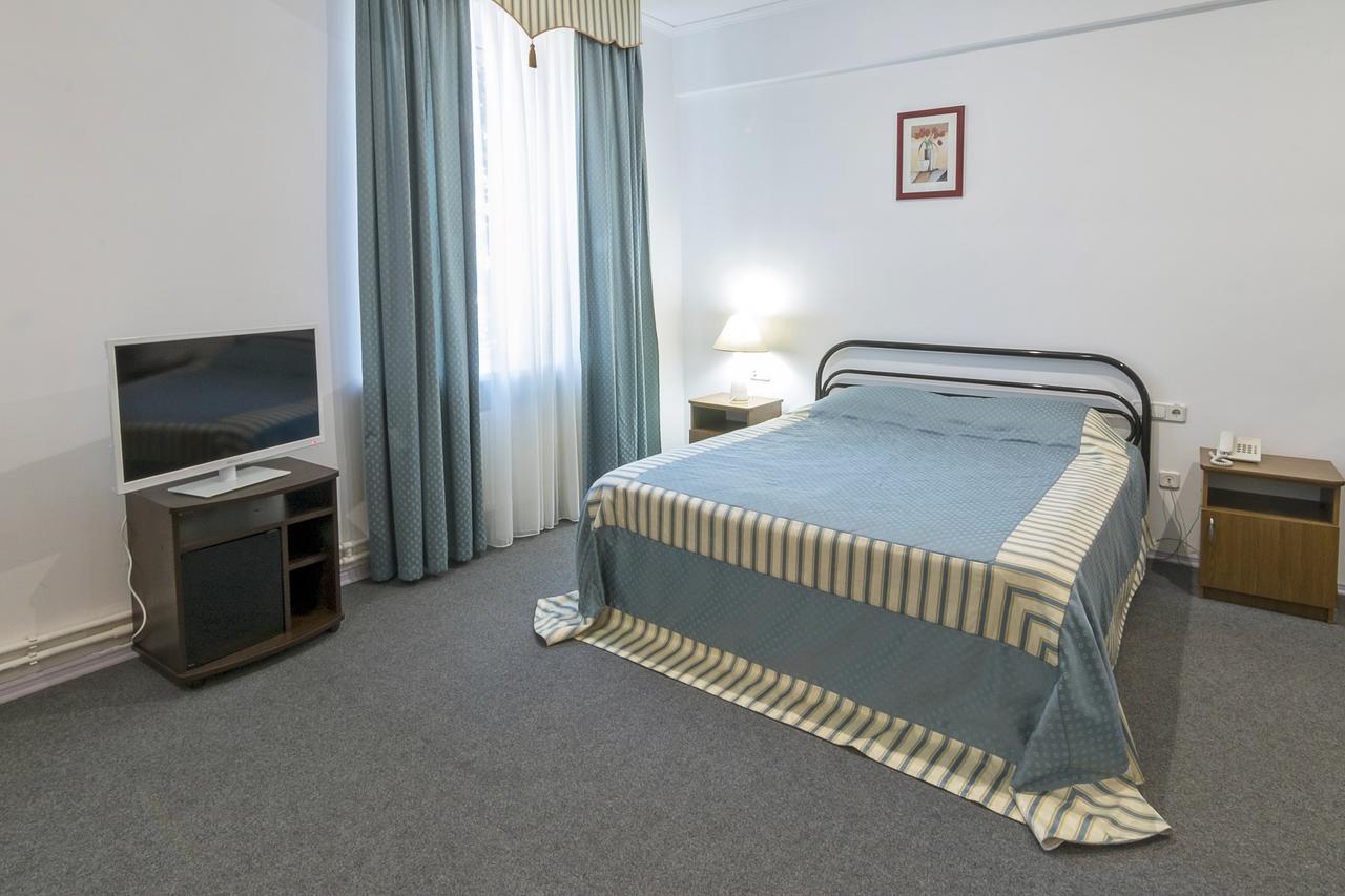 Centralny Hotel Kryvy Rih Extérieur photo