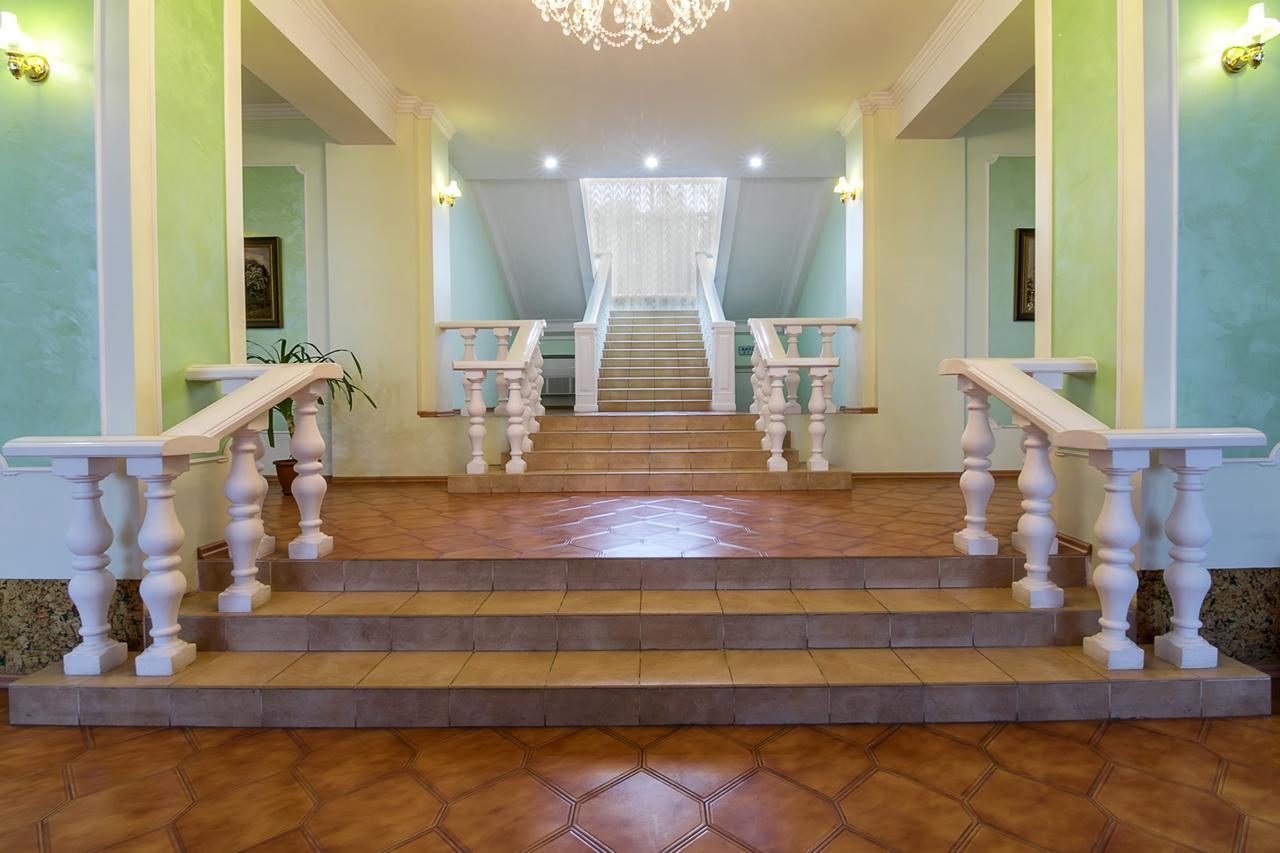 Centralny Hotel Kryvy Rih Extérieur photo