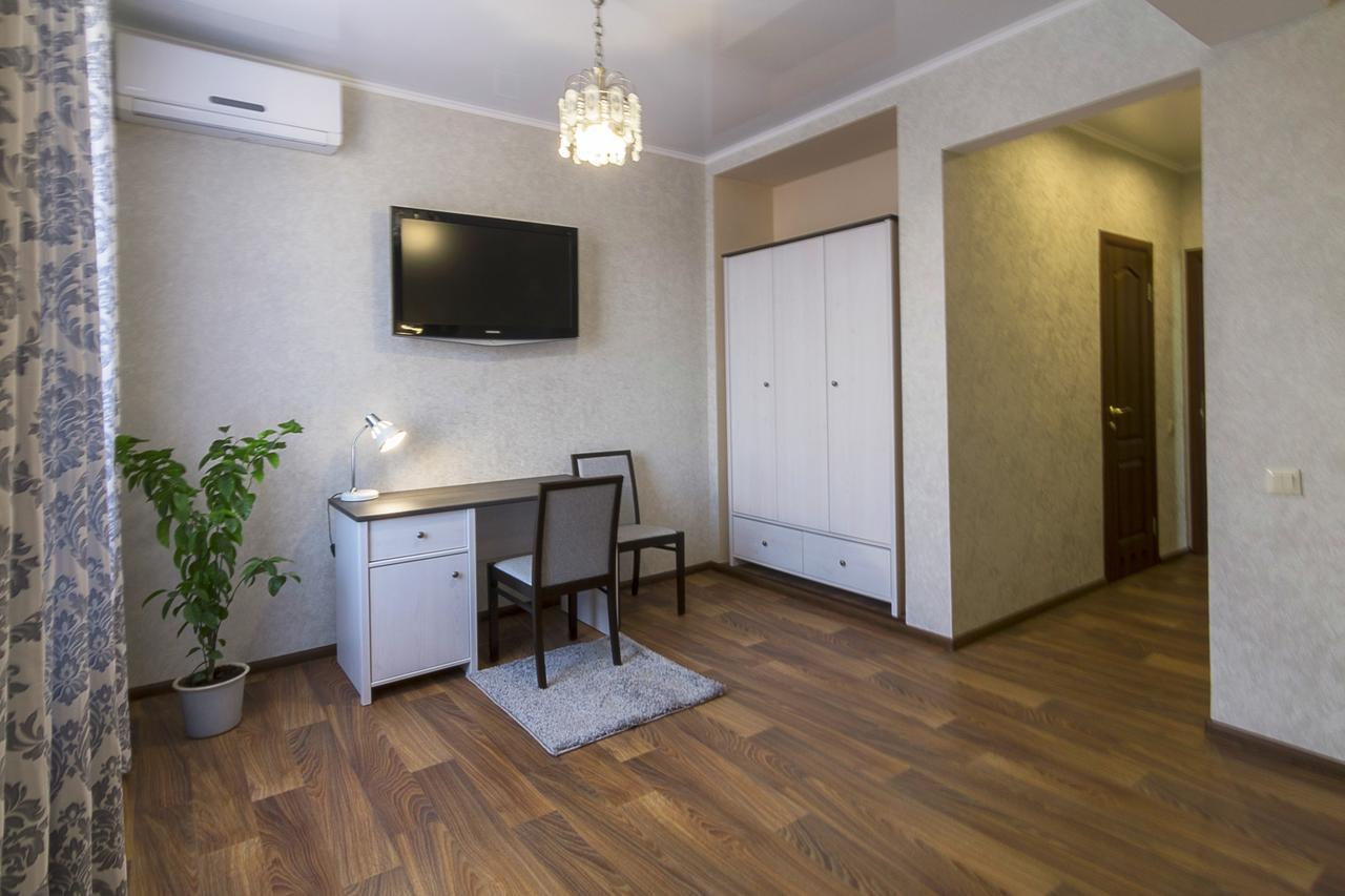 Centralny Hotel Kryvy Rih Extérieur photo