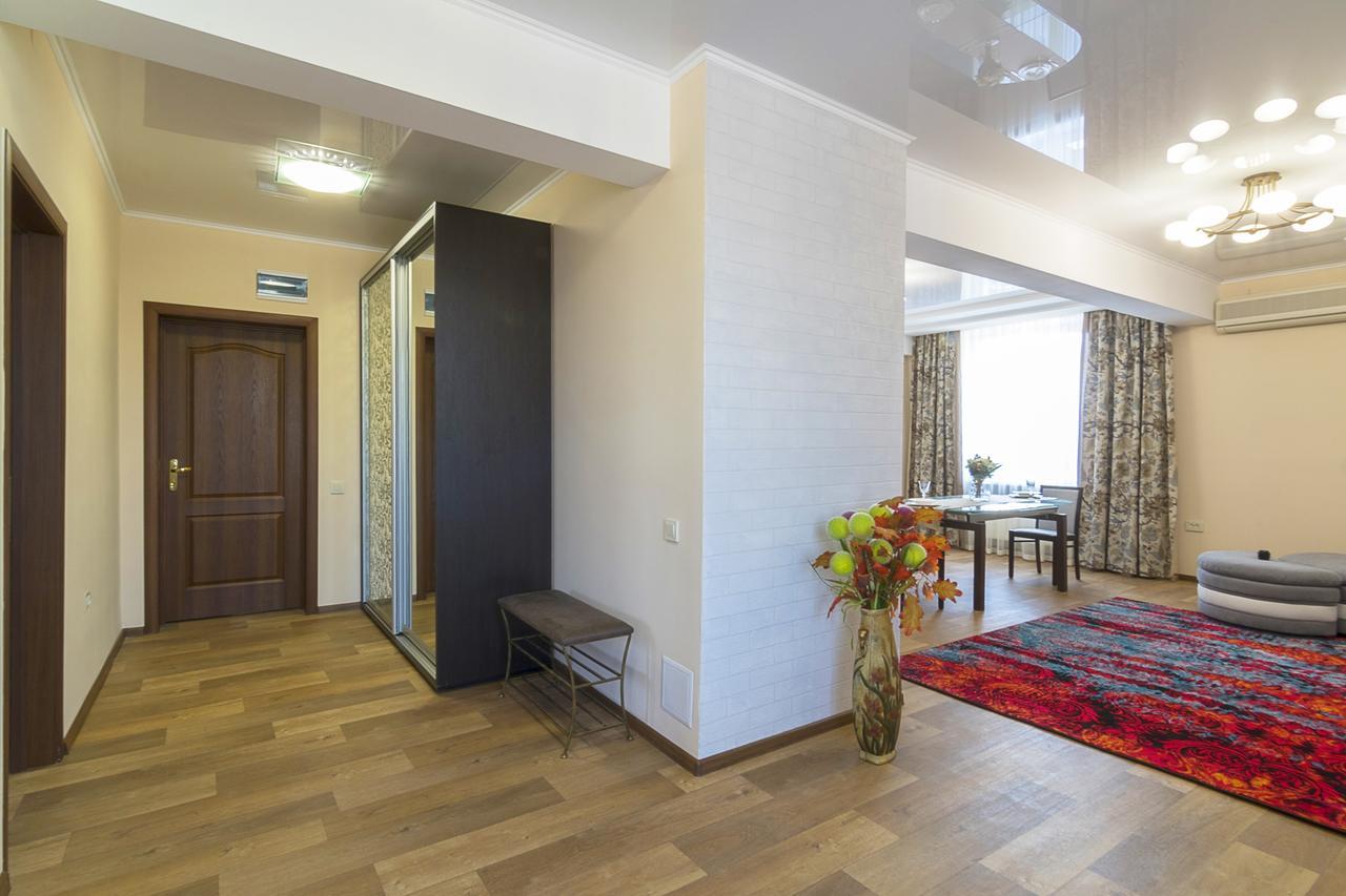 Centralny Hotel Kryvy Rih Extérieur photo