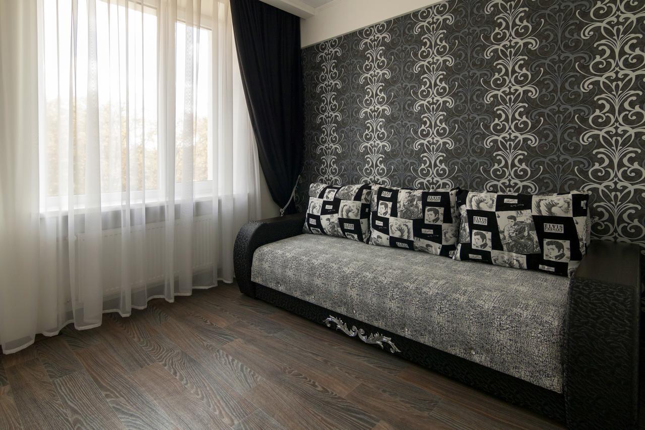 Centralny Hotel Kryvy Rih Extérieur photo