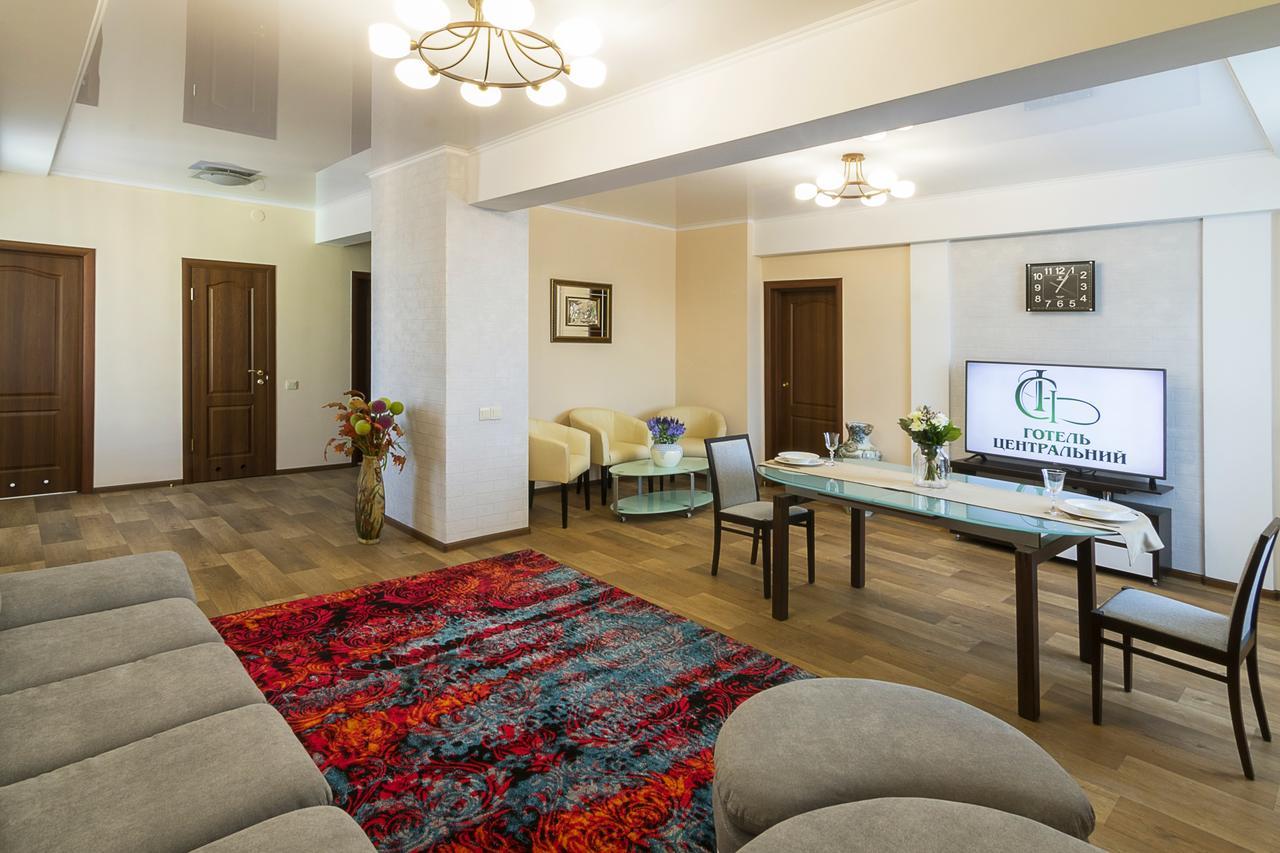 Centralny Hotel Kryvy Rih Extérieur photo